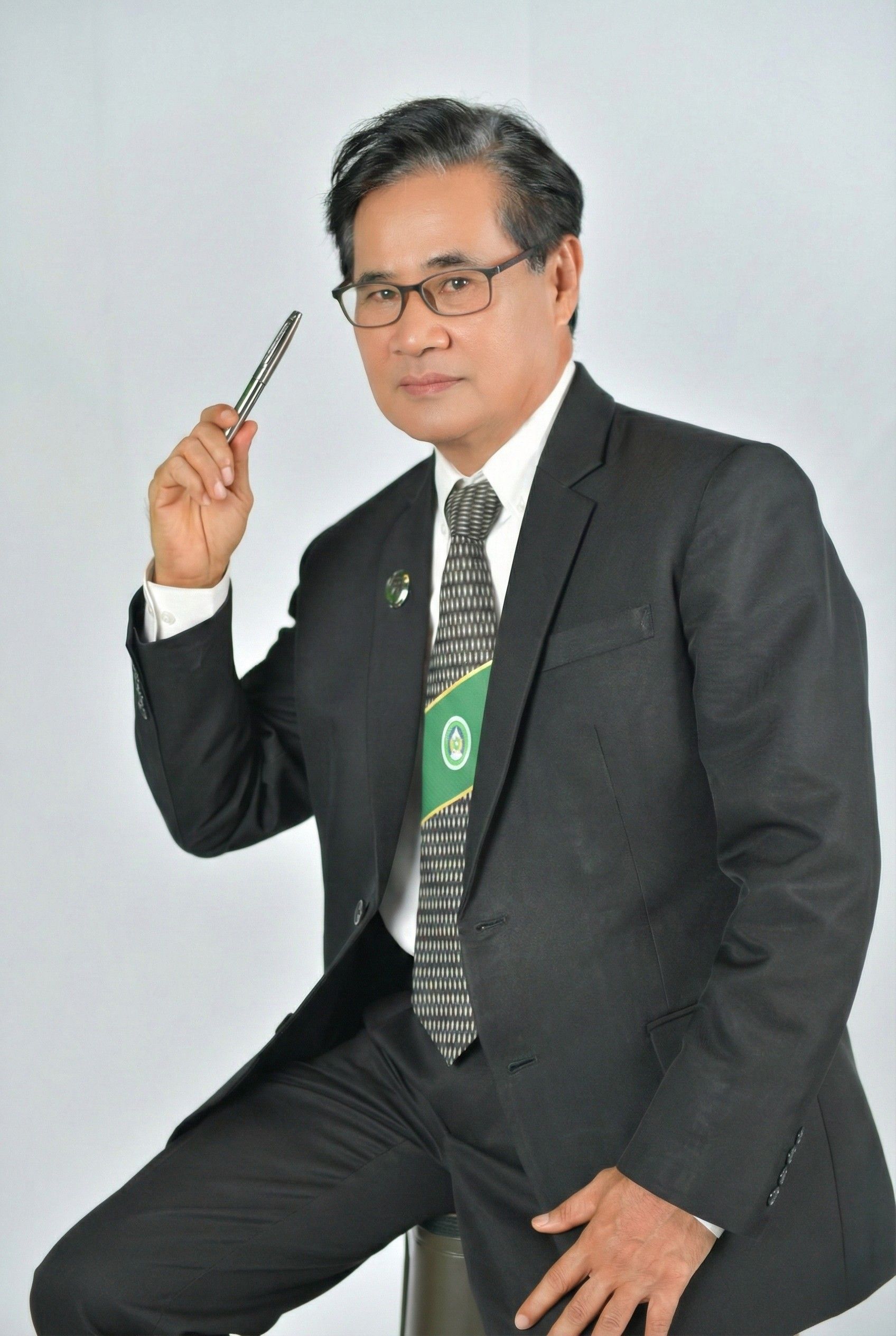 รองศาสตราจารย์พอพันธ์ สุทธิวัฒนะ